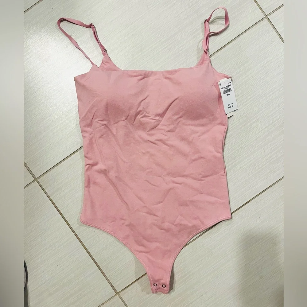 NWT Abercrombie & Fitch Women's Bra-Free 90s Cami Bodysuit - Picture 3 of 5